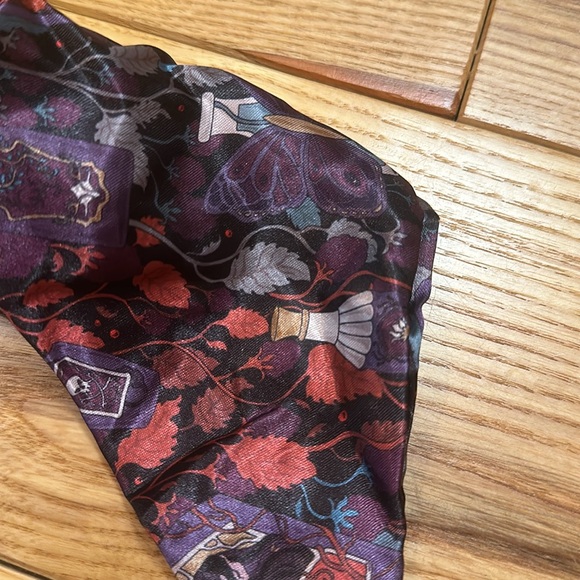 Fairyloot “Poison Study” Scrunchie, NWT - Picture 3 of 3